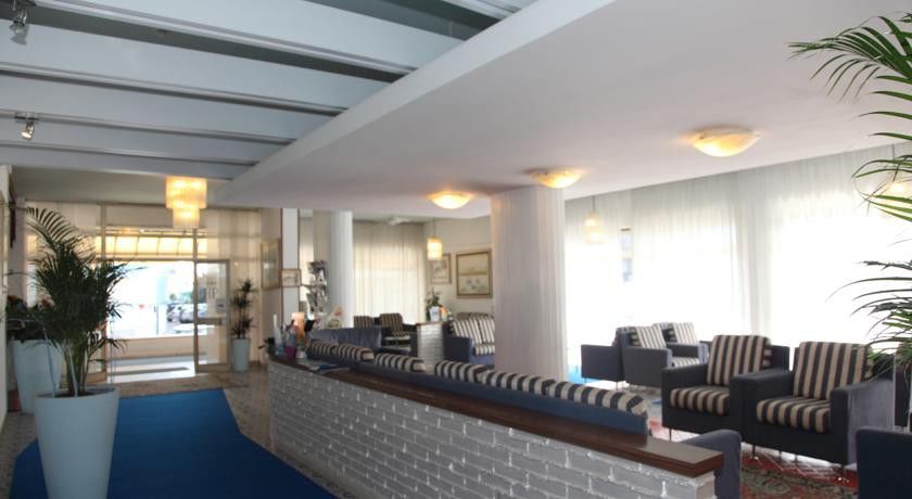 Hotel Pigalle Lido di Jesolo Exterior foto